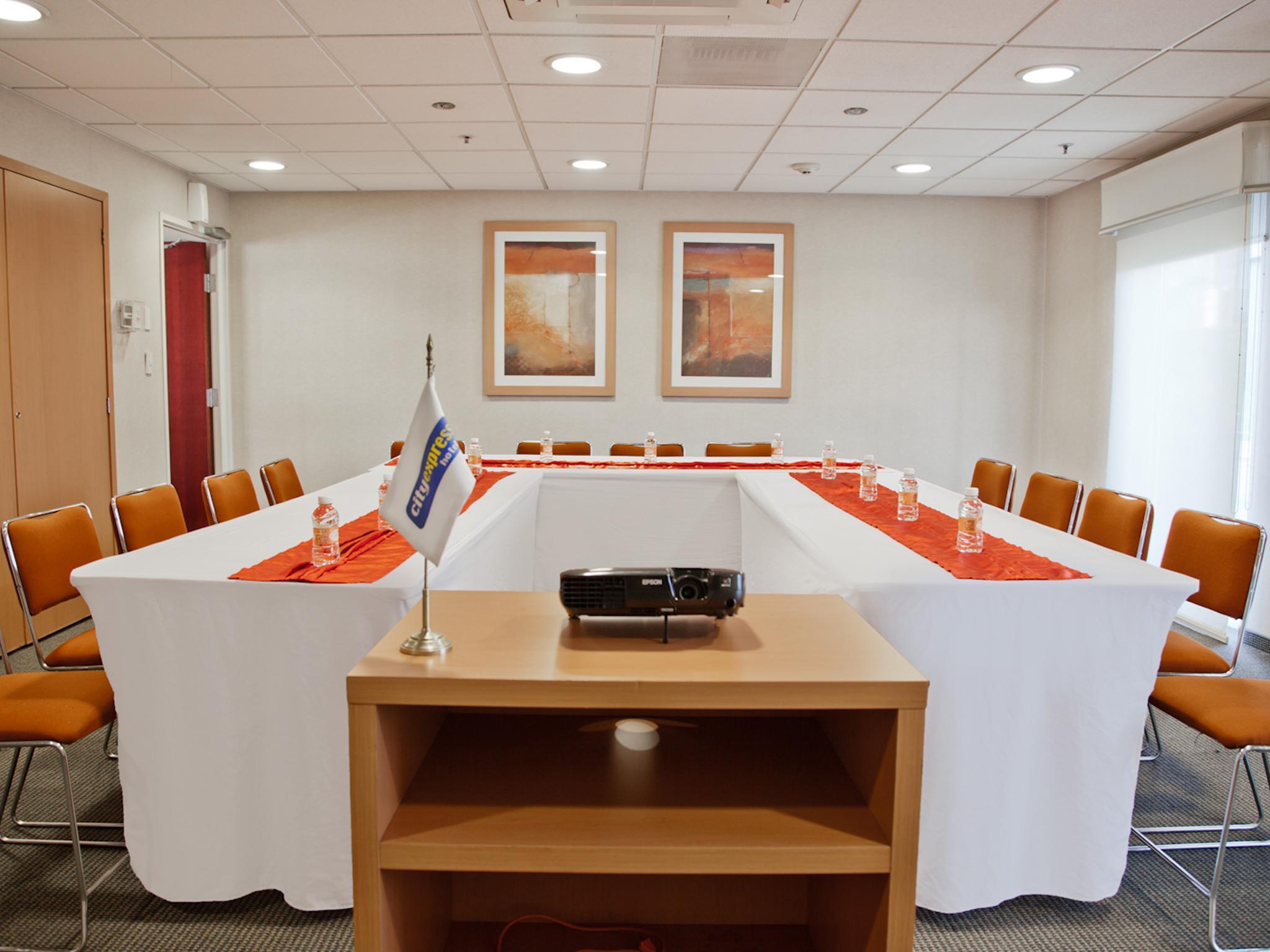 City Express By Marriott Celaya Parque Luaran gambar