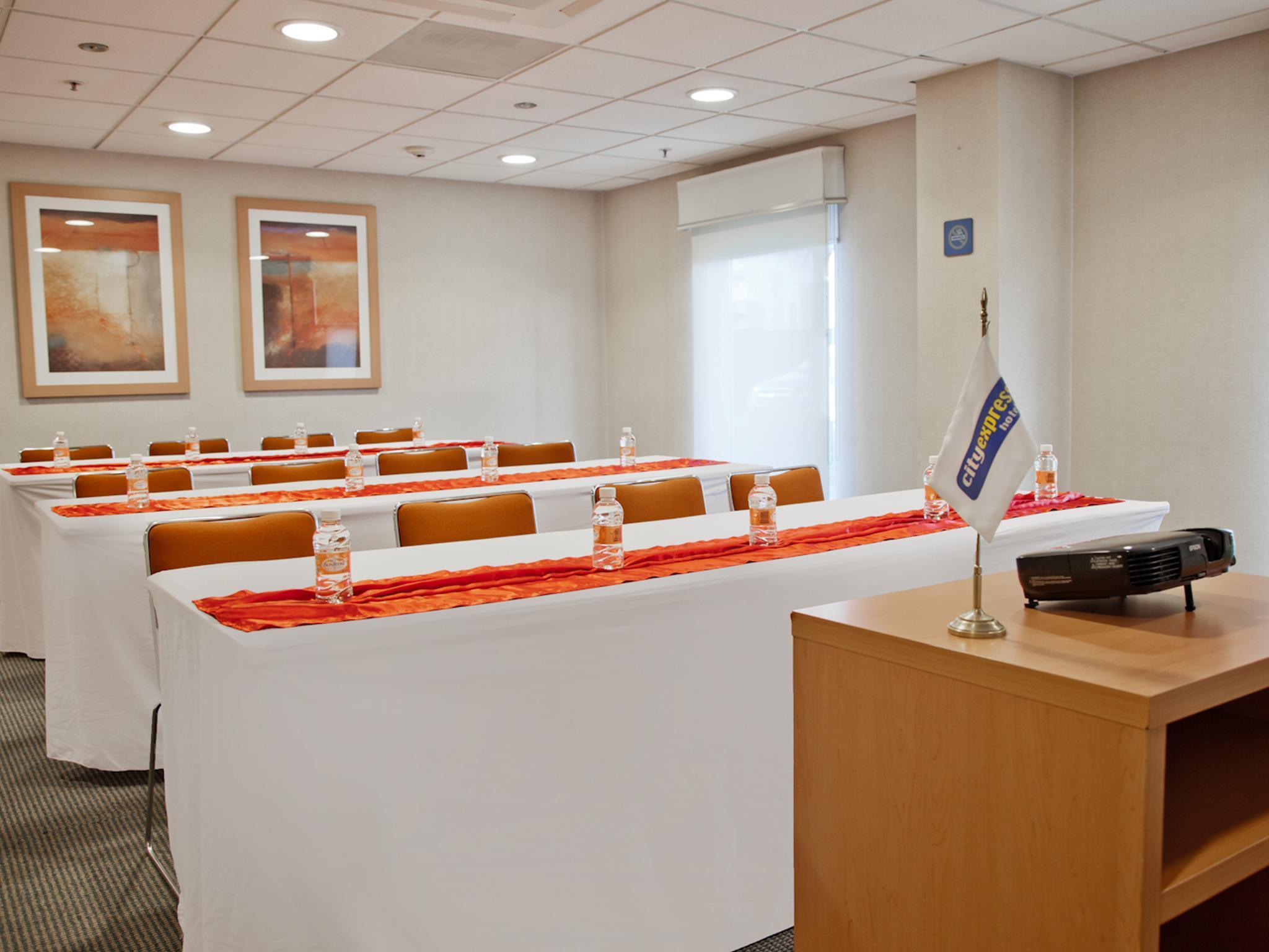 City Express By Marriott Celaya Parque Luaran gambar