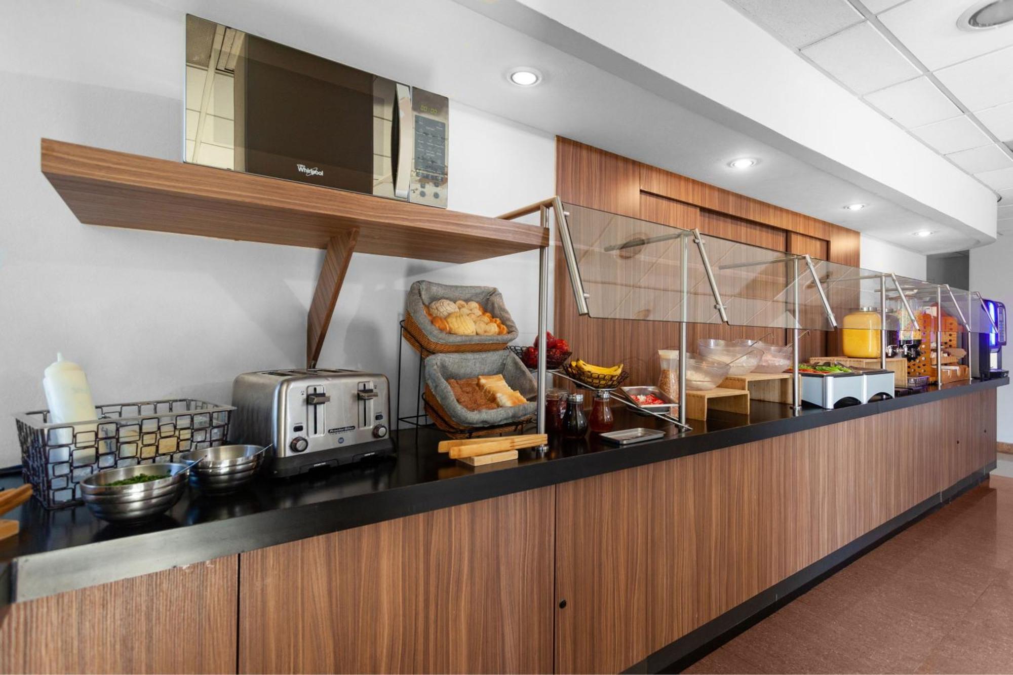 City Express By Marriott Celaya Parque Luaran gambar
