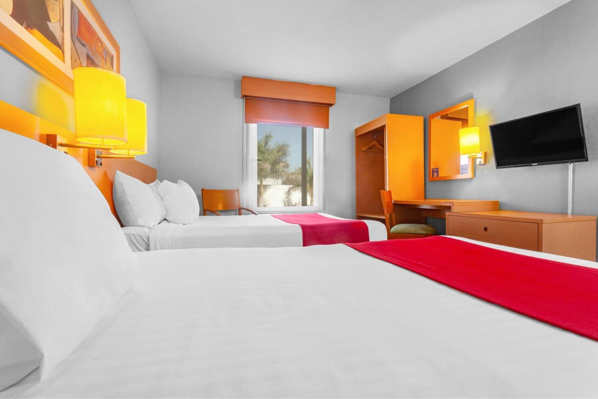 City Express By Marriott Celaya Parque Luaran gambar