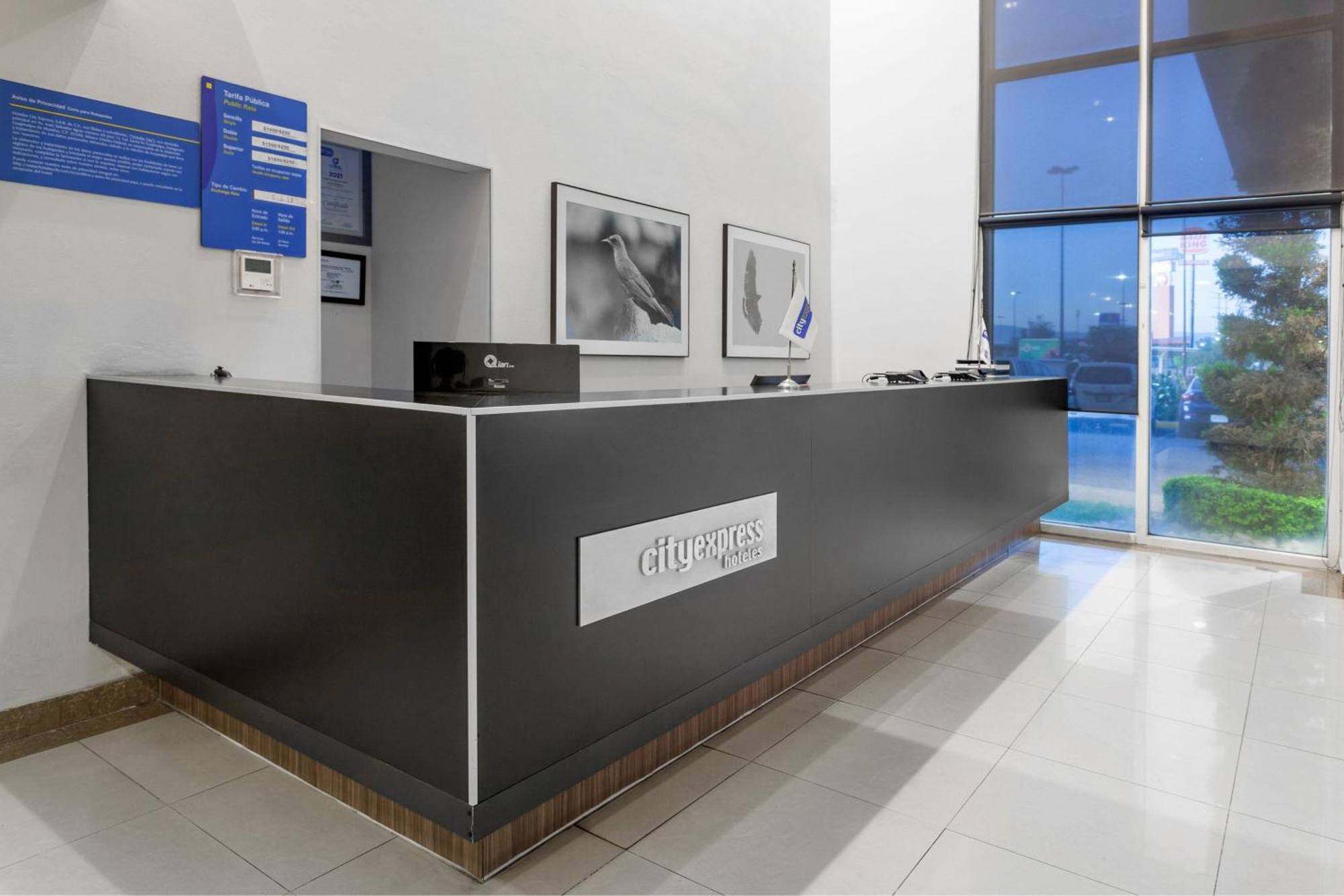 City Express By Marriott Celaya Parque Luaran gambar