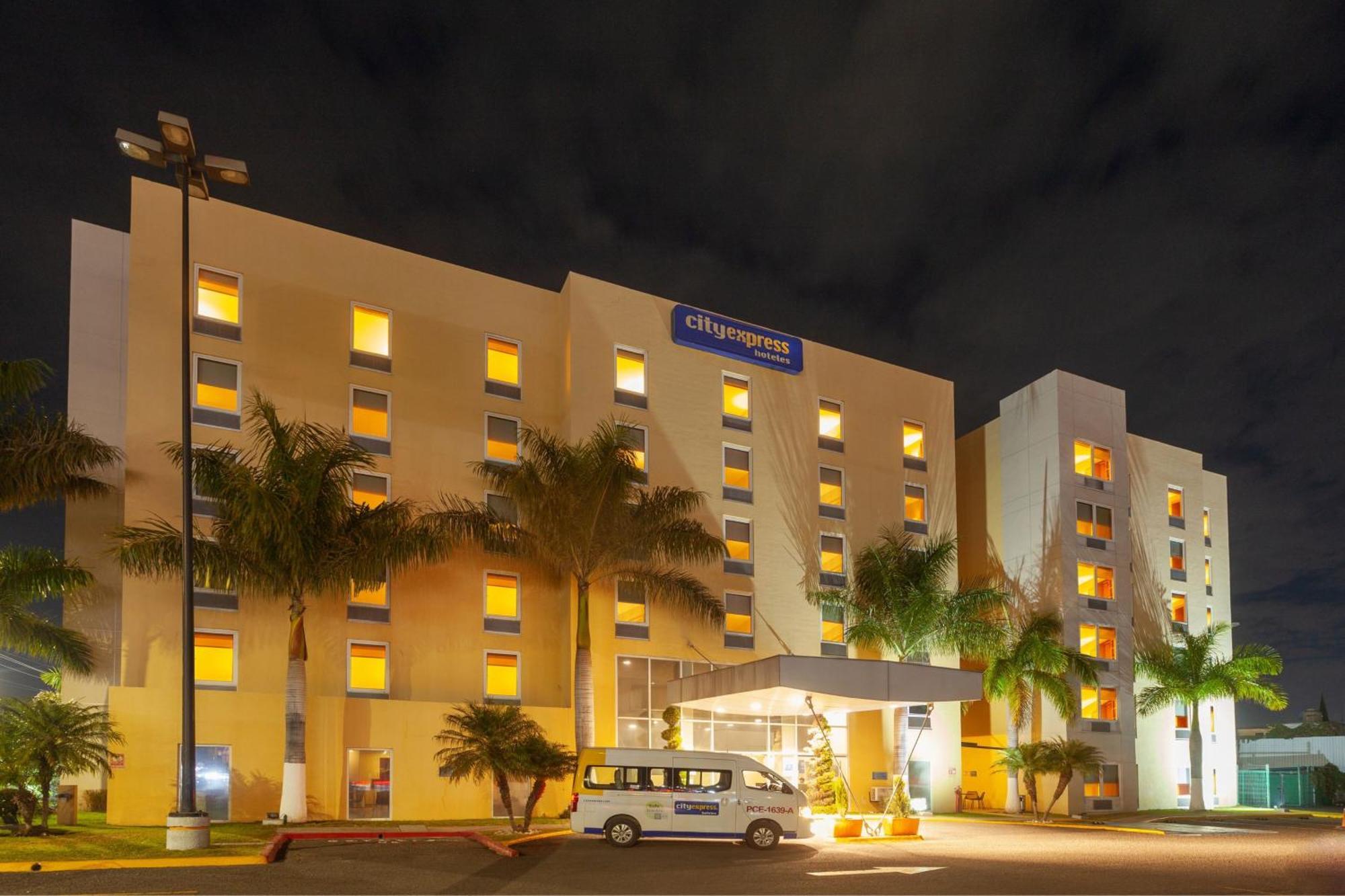 City Express By Marriott Celaya Parque Luaran gambar