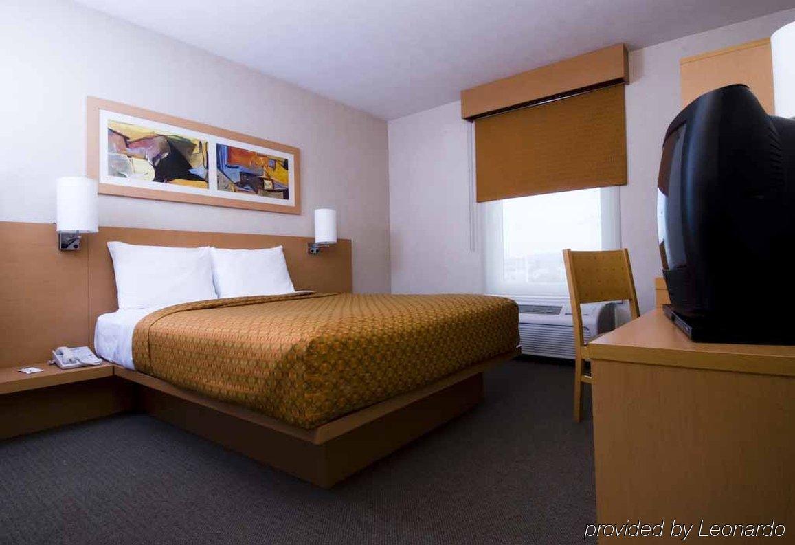 City Express By Marriott Celaya Parque Bilik gambar