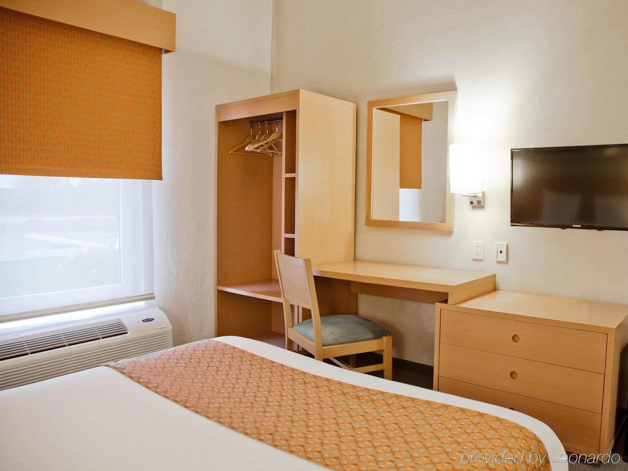 City Express By Marriott Celaya Parque Luaran gambar