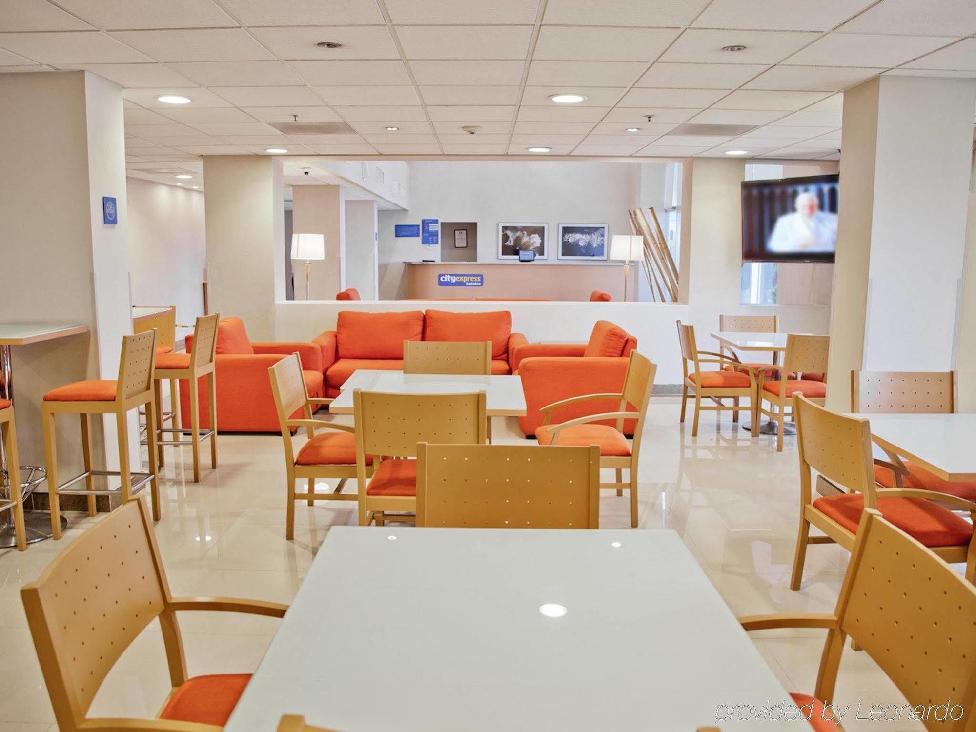City Express By Marriott Celaya Parque Luaran gambar