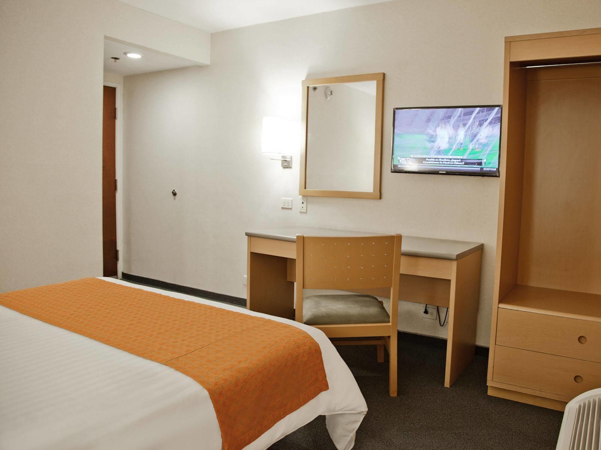 City Express By Marriott Celaya Parque Luaran gambar